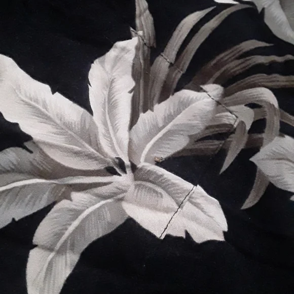 Men's Shirt - Picture 5 of 7